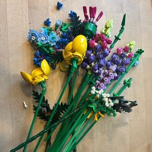LEGO Botanical Collection with Yellow and Purple Blooms